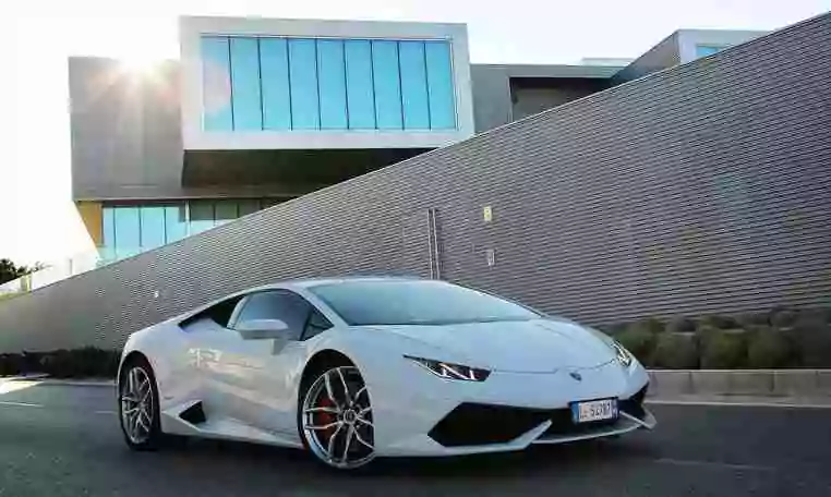 Hire A Lamborghini Huracan Dubai Airport